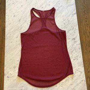 Alo Yoga top